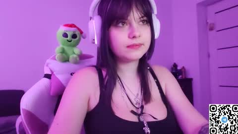 Snapshot of kristibloom chatting on 11/17/25, 09:09 Christie online show from 11/17/25, 09:09