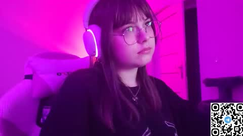 Snapshot of kristibloom chatting on 12/14/25, 10:36 Christie online show from 12/14/25, 10:36