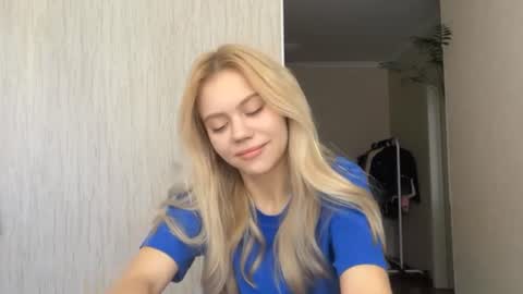 Snapshot of kristifelicien chatting on 06/20/26, 05:10 Blake online show from 06/20/26, 05:10