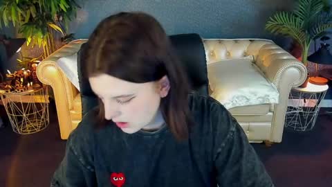 kristifoxy online show from 05/11/26, 06:49