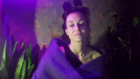 Snapshot of kristinagold44 chatting on 12/04/24, 07:06 Kristina online show from 12/04/24, 07:06
