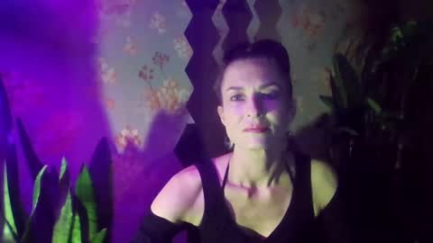 Snapshot of kristinagold44 chatting on 12/11/24, 09:23 Kristina online show from 12/11/24, 09:23