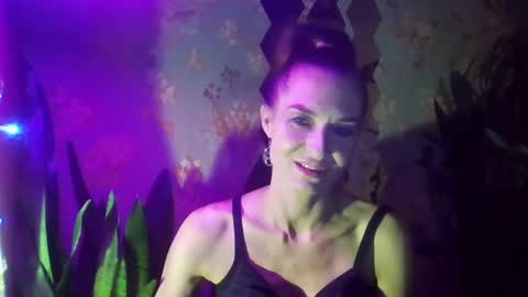 Snapshot of kristinagold44 chatting on 12/16/24, 07:21 Kristina online show from 12/16/24, 07:21