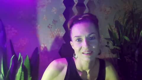 Snapshot of kristinagold44 chatting on 12/19/24, 08:02 Kristina online show from 12/19/24, 08:02