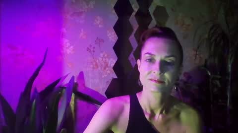 Snapshot of kristinagold44 chatting on 12/27/24, 07:14 Kristina online show from 12/27/24, 07:14