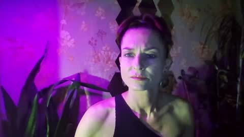 Snapshot of kristinagold44 chatting on 12/28/24, 07:11 Kristina online show from 12/28/24, 07:11