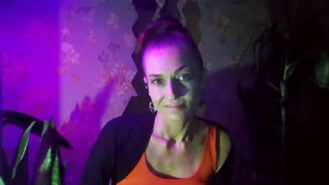 Snapshot of kristinagold44 chatting on 01/11/25, 10:18 Kristina online show from 01/11/25, 10:18