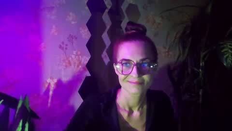 Snapshot of kristinagold44 chatting on 01/21/25, 04:16 Kristina online show from 01/21/25, 04:16