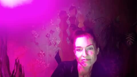 Snapshot of kristinagold44 chatting on 01/30/25, 05:39 Kristina online show from 01/30/25, 05:39