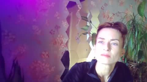 Snapshot of kristinagold44 chatting on 02/04/25, 01:06 Kristina online show from 02/04/25, 01:06