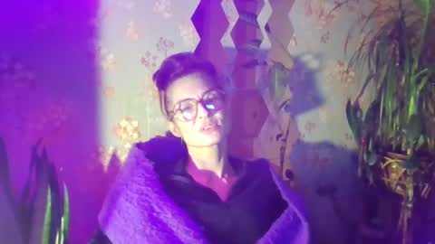 Snapshot of kristinagold44 chatting on 02/04/25, 04:08 Kristina online show from 02/04/25, 04:08