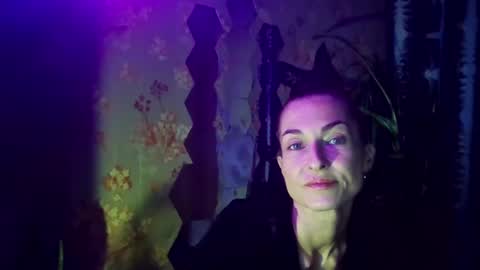 Snapshot of kristinagold44 chatting on 02/13/25, 02:42 Kristina online show from 02/13/25, 02:42