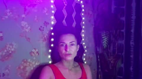 Snapshot of kristinagold44 chatting on 03/05/25, 09:48 Kristina online show from 03/05/25, 09:48