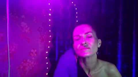 Snapshot of kristinagold44 chatting on 03/08/25, 10:13 Kristina online show from 03/08/25, 10:13