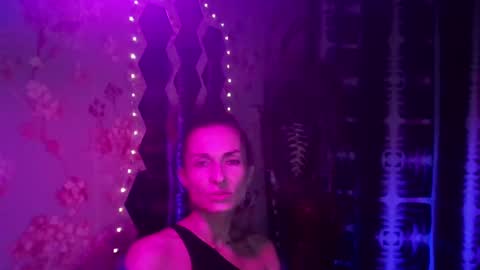 Snapshot of kristinagold44 chatting on 03/09/25, 10:08 Kristina online show from 03/09/25, 10:08