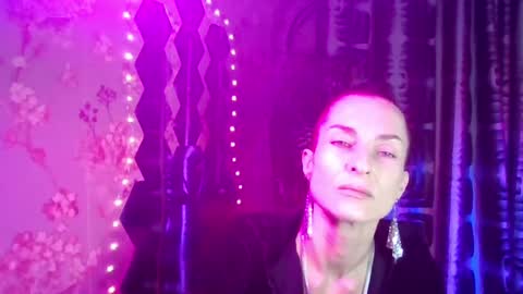 Snapshot of kristinagold44 chatting on 03/10/25, 10:24 Kristina online show from 03/10/25, 10:24