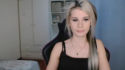 KristineAmore online show from 04/29/26, 06:28