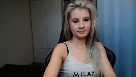 KristineAmore online show from 06/17/26, 06:27