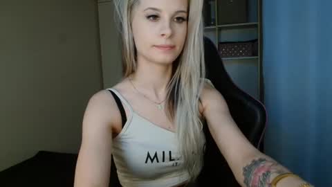 KristineAmore online show from 06/17/26, 06:31