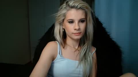 KristineAmore online show from 06/23/26, 06:39