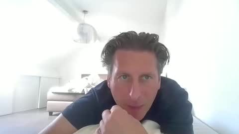 kristof8504 online show from 09/30/25, 09:58