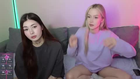 Snapshot of kristy_babe chatting on 01/17/25, 09:06 Kristy and Alice online show from 01/17/25, 09:06