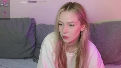 Snapshot of kristy_babe chatting on 01/22/25, 09:32 Kristy and Alice online show from 01/22/25, 09:32