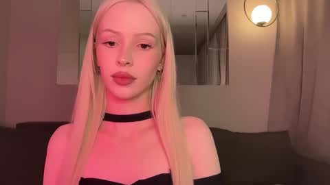 Snapshot of kristy_babe chatting on 02/23/26, 09:45 Kristy and Alice online show from 02/23/26, 09:45