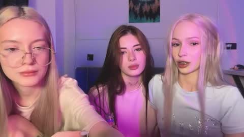 Snapshot of kristy_babe chatting on 03/12/26, 10:16 Kristy and Alice online show from 03/12/26, 10:16