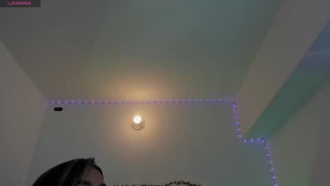 Snapshot of kristy_calderon chatting on 03/01/26, 04:20 Juliette online show from 03/01/26, 04:20