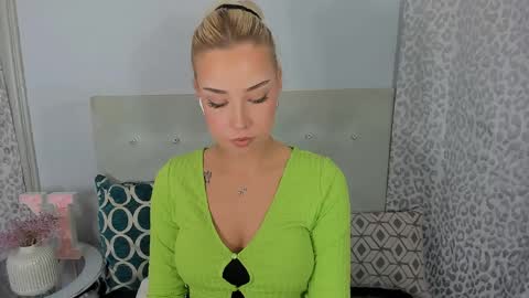 KristyFlowers online show from 04/28/26, 02:22