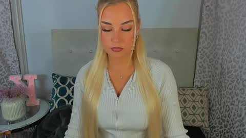 Snapshot of kristyflowers chatting on 06/07/26, 02:21 KristyFlowers online show from 06/07/26, 02:21