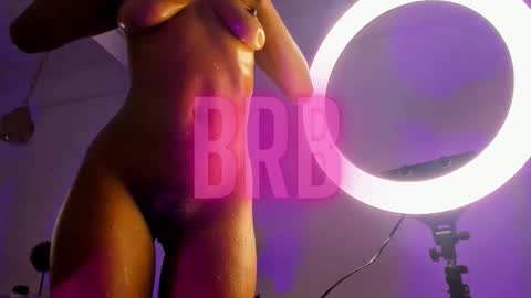 Snapshot of kristyl_paez chatting on 11/20/25, 05:45 Cristina online show from 11/20/25, 05:45