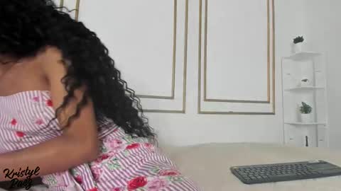 Snapshot of kristyl_paez chatting on 01/16/26, 06:56 Cristina online show from 01/16/26, 06:56