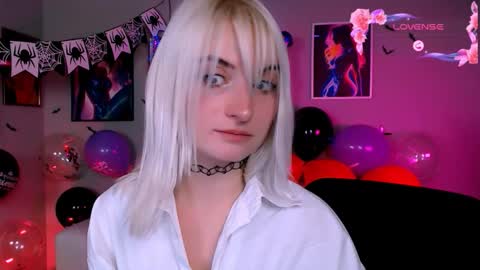 Snapshot of kristylovee chatting on 10/30/25, 09:48 Kristy online show from 10/30/25, 09:48