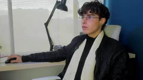 Snapshot of krown_nox chatting on 05/21/26, 11:17 krown_nox online show from 05/21/26, 11:17