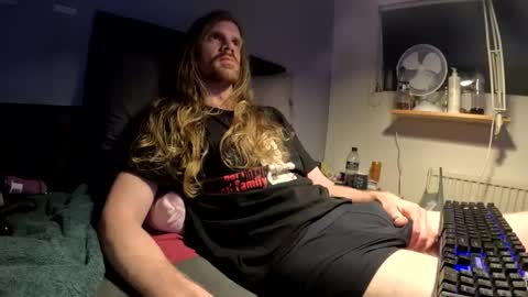 Snapshot of krullz123 chatting on 12/01/25, 08:14 Krullz online show from 12/01/25, 08:14