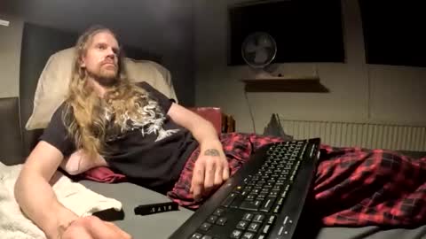 Krullz online show from 01/15/26, 12:26