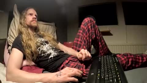 Snapshot of krullz123 chatting on 01/15/26, 09:40 Krullz online show from 01/15/26, 09:40