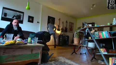 Snapshot of krummersaebel chatting on 02/24/25, 12:16 krummersaebel online show from 02/24/25, 12:16