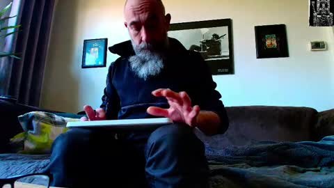 Snapshot of krummersaebel chatting on 03/04/25, 12:22 krummersaebel online show from 03/04/25, 12:22