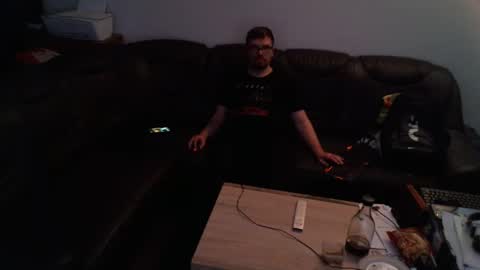 Snapshot of kryptoni18435 chatting on 01/24/25, 02:49 Tommy online show from 01/24/25, 02:49