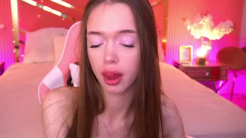 krys_tina online show from 04/18/26, 06:50
