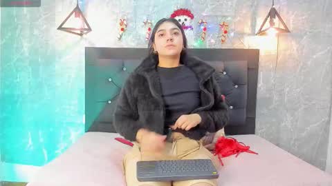 Kystal Taylor online show from 12/04/25, 10:46