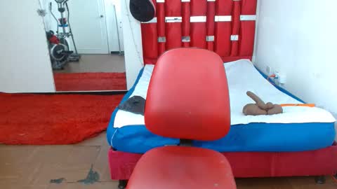 KRYSTAL THOMSON online show from 10/31/25, 04:30