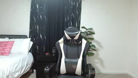 Krystal Blake online show from 04/30/26, 05:30