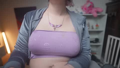 Snapshot of krystalsyxx chatting on 02/09/25, 05:22 Krystal Syx online show from 02/09/25, 05:22