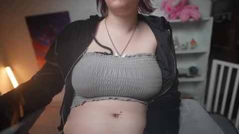 Snapshot of krystalsyxx chatting on 03/02/25, 08:18 Krystal Syx online show from 03/02/25, 08:18