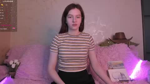 Snapshot of ksuhesa chatting on 02/23/25, 10:17 ksuhesa online show from 02/23/25, 10:17