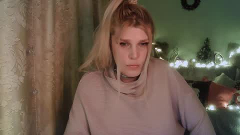 Snapshot of kudesnizza chatting on 01/06/25, 02:25 Annika MTF ts post -op online show from 01/06/25, 02:25